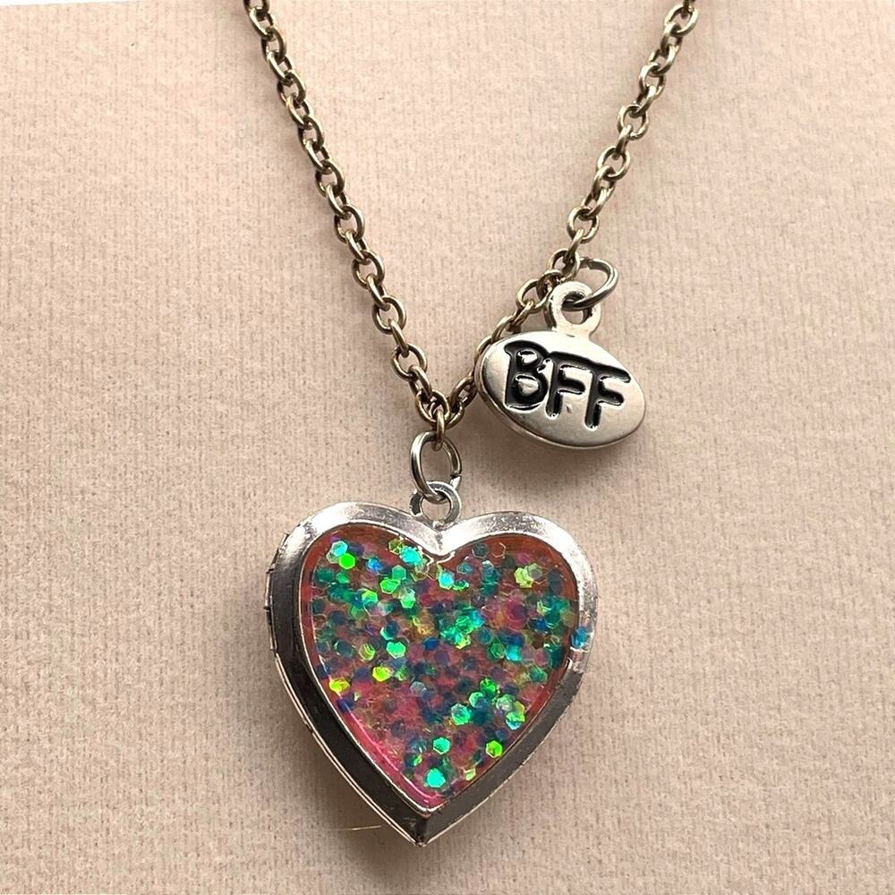 Vintage BFF Gold Tone Crayon Glitter Heart Pendant Opening Locket Statement Boho
